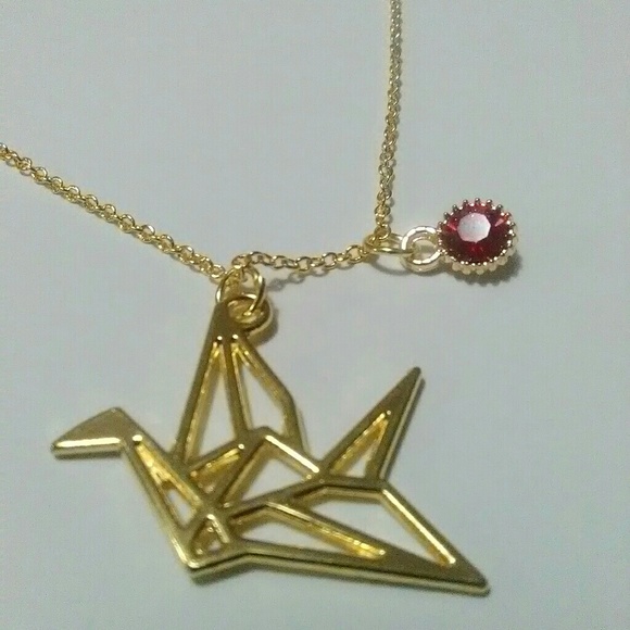 Exceptional Gold Plated Red Charm Beauty Necklace - Picture 4 of 4